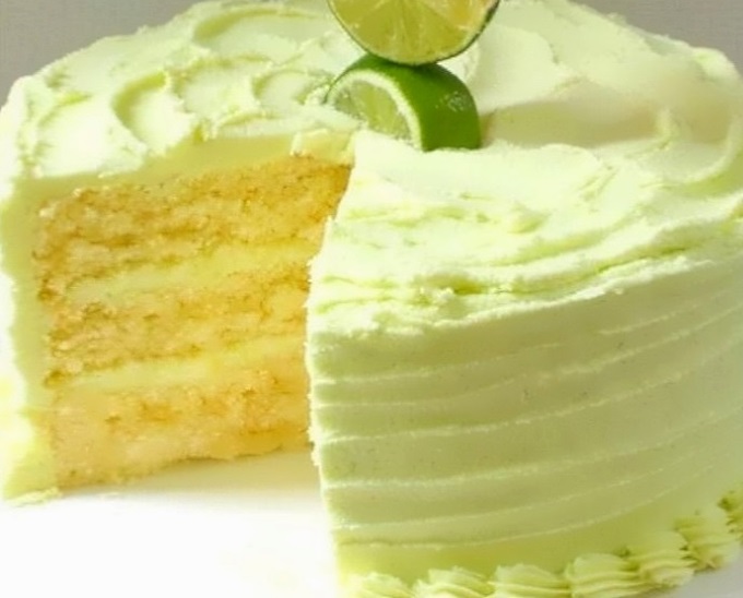 Have some cake! Margarita Cake with Tequila Lime Buttercream ✨
#MargaritaDay #recipe mycakeschool.com/margarita-cake…