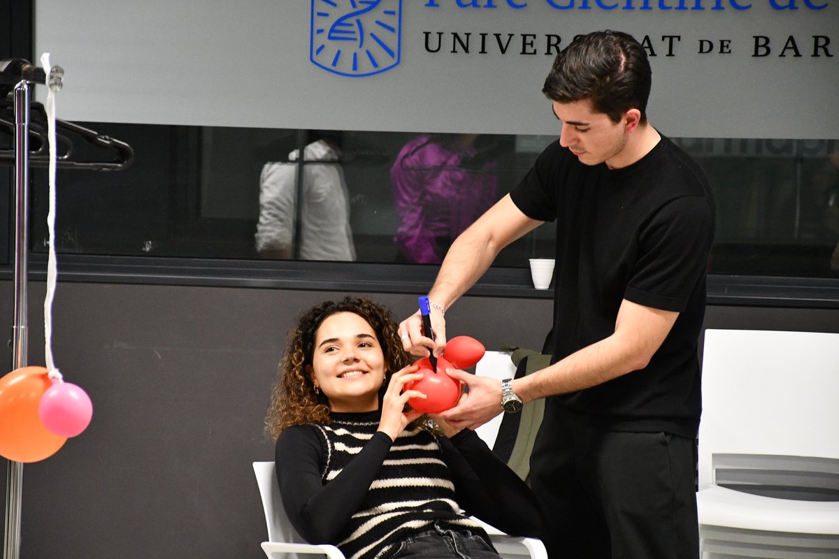 biocat_es's tweet image. 📢 ÚLTIMA OPORTUNIDAD para aprender de primera mano cada paso de la metodología del #BioDiseño, utilizada por lxs mentorxs de #dHEALTHBcn.

Inscríbete al programa antes del 29 de febrero: bit.ly/dhealth2024

📷Taller de biodiseño realizado durante la #BCNHealthInnovationWeek