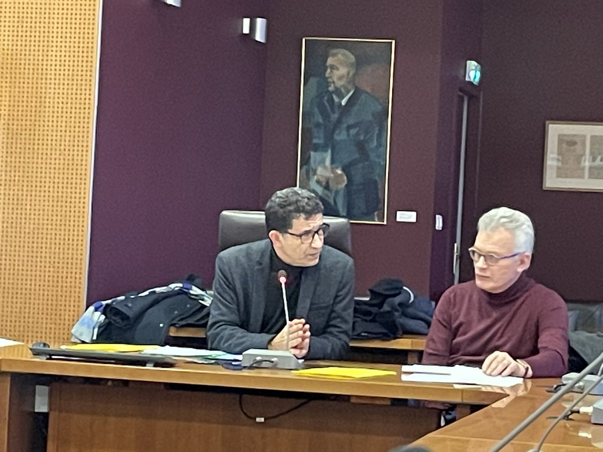 arnaudccc's tweet photo. Toutes mes félicitations à Noureddine Bousselmame brillamment élu nouveau président du syndicat mixte du Schéma de Cohérence Territoriale du pays du Cotentin ce soir à Valognes. Nous avons élu un président modeste, courageux qui saura assumer sa lourde charge de travail. https://t.co/0wtZch0CBf