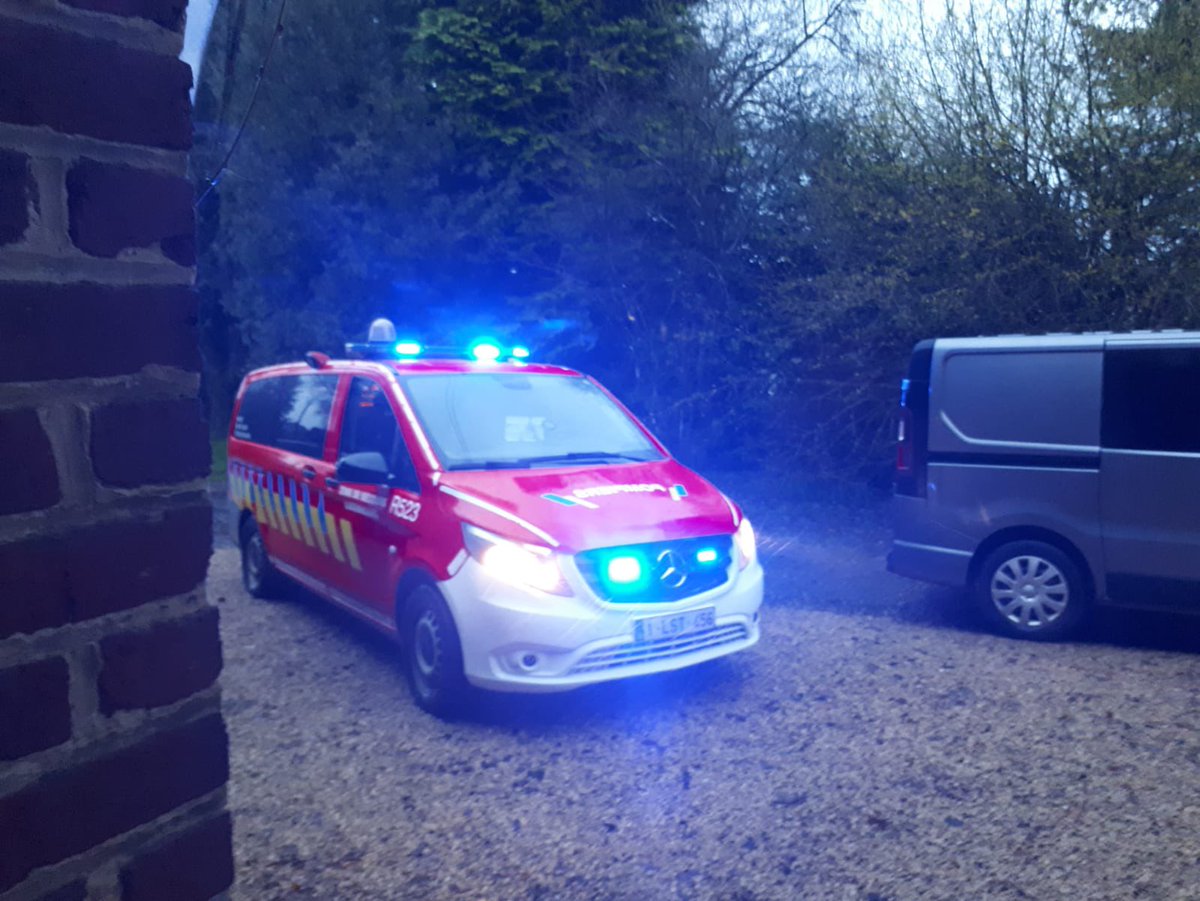 WeylynR's tweet photo. Lekker weertje in de ardennen #storm #stormschade #acul #belgie https://t.co/RDKXwpkhlq