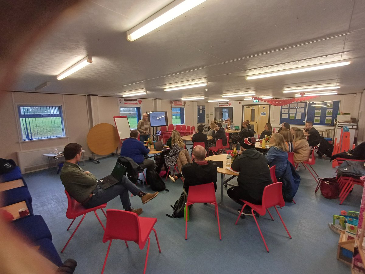 CraigfelenP's tweet photo. A fantastic first Enterprise, creativity and innovation session with @AndyPena at the Cwtch today! A huge thank you to him and colleagues from Swansea, Llanelli and Carmarthen who attended.
@BantaniEdu @EntreComp360
@elinmccallum
#cfpent https://t.co/wmUKDkVyKp