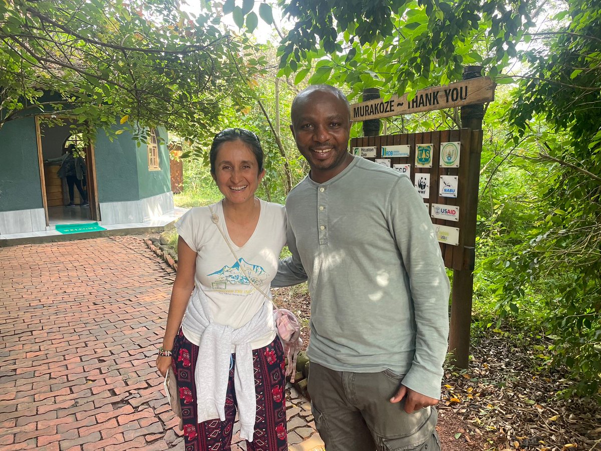 WhitleyAwards's tweet photo. Recently, 2023 Whitley Gold Award winner Shivani Bhalla of Kenya's @EwasoLions visited fellow Whitley Award alumni Olivier Nsengimana at Umusambi Village in Rwanda to learn more about his work to protect Grey Crowned Cranes. We love to see the WFN #WinnerNetwork sharing knowledge https://t.co/TkRZ9tEhE1