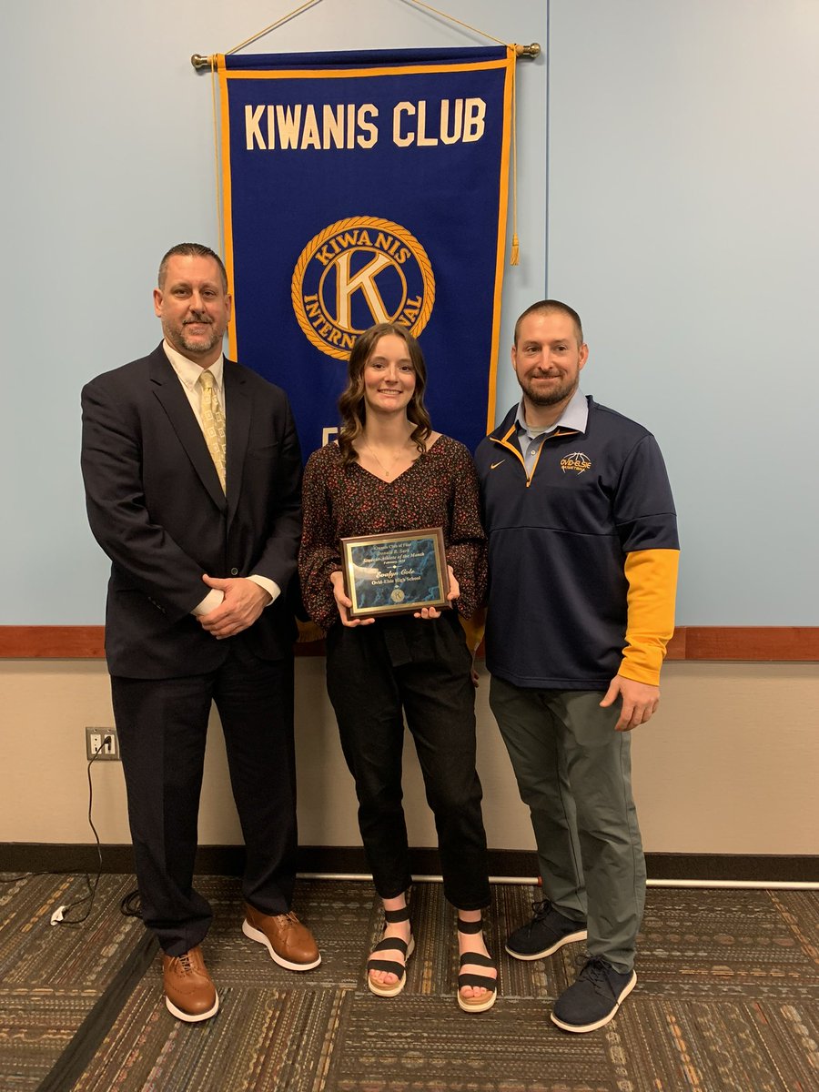 Congrats to <a href="/EvalynCole4/">Evalyn Cole</a> - Flint Area student- athlete of the month!   #ProudCoach #MMACStrong
