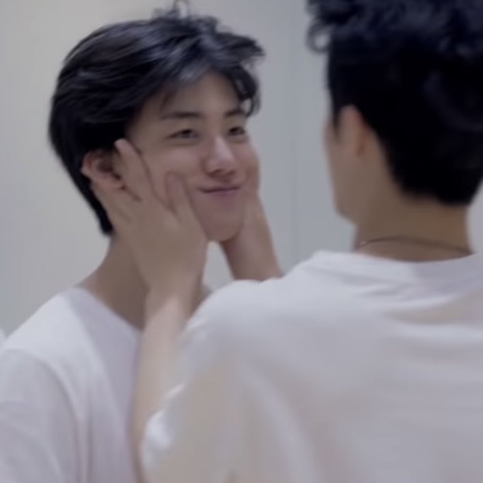 李J tweet media