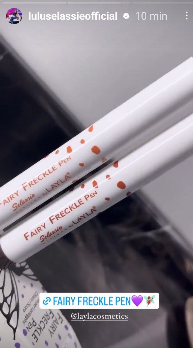 francaruberto56's tweet photo. #fairylu
#luluselassieofficial
Ecco la nostra Fatina che ci ricorda di acquistare la sua FAIRY FRECKLE PEN sulla Store di #laylacosmetics affrettiamoci e quasi di nuovo in esaurimento. Per lentiggini alla LulΓΊ la Pennetta devi comprareβΊοΈππ§ββοΈππ§ββοΈππ§ββοΈππ§ββοΈ https://t.co/gNFR3jCWhA
