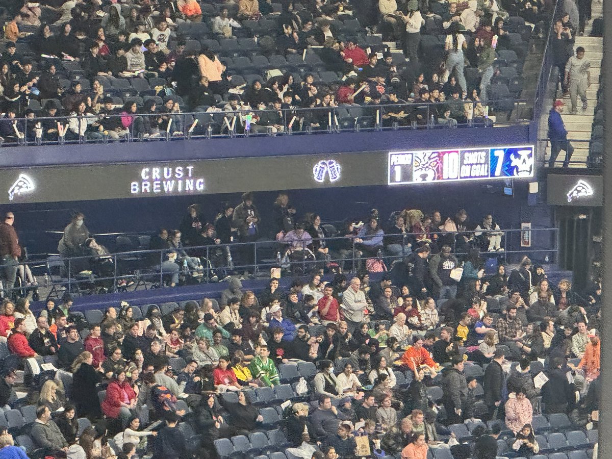 CteMchs's tweet photo. Thanks to the @Chicago_Wolves Amazing experience for our Sports Marketing kids.  Especially cool when the president of the AHL shows up! https://t.co/ZJtE6xKpyt