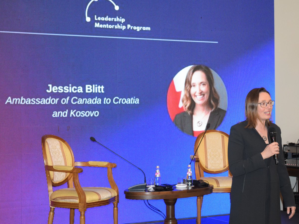 Distinguished women leaders, Jessica Blitt, Ambassador of Canada 🇨🇦 to Croatia and Kosovo, and Senida Mesi, Former Deputy Prime Minister of Albania 🇦🇱, engaged with aspiring women leaders at #NDIKosovo 's Speaker Series.🧵(1/2)