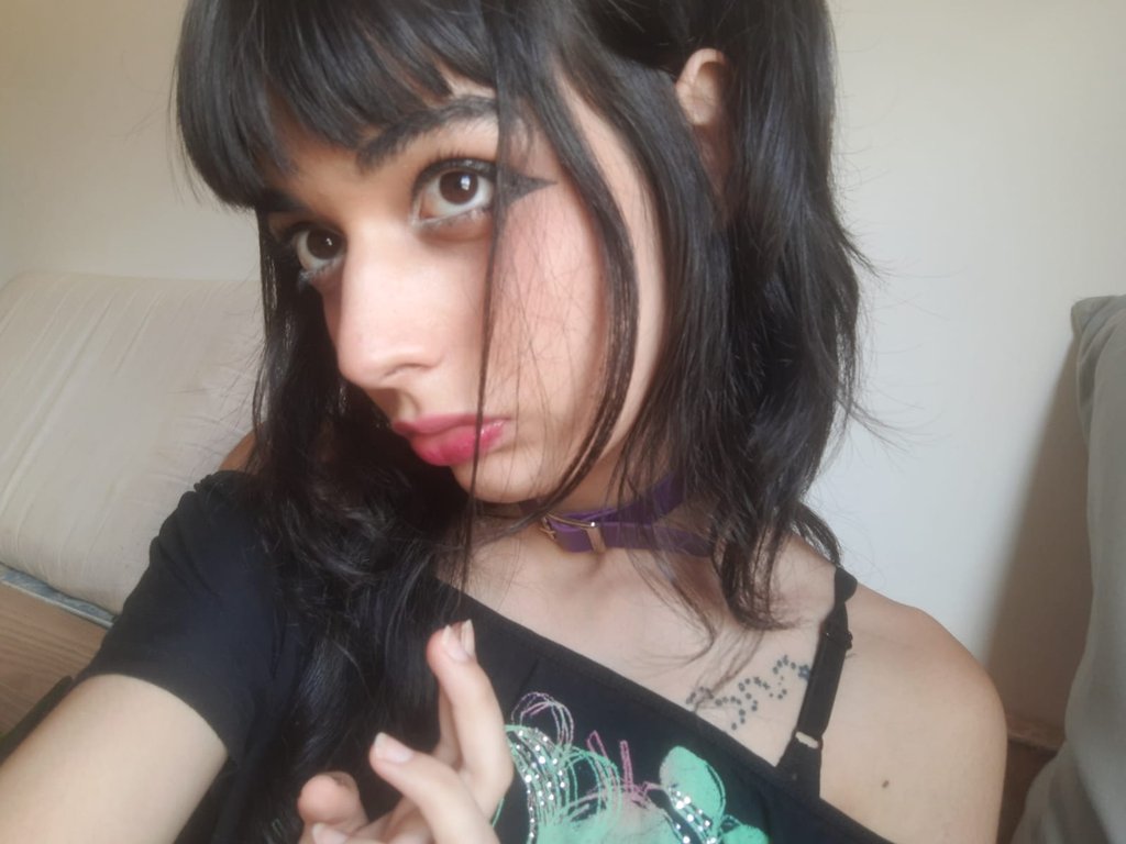 ghastchloe's tweet photo. meio emo hoje https://t.co/6HibiSaC68