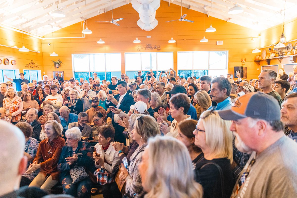 Packed crowd in Tarrant County! Rep. @StephanieKlick and Rep. @VoteGiovanni are true conservative champions. I'm proud to support their re-election campaigns. I need them back in Austin to ensure we keep Texas the land of freedom, opportunity, and prosperity.