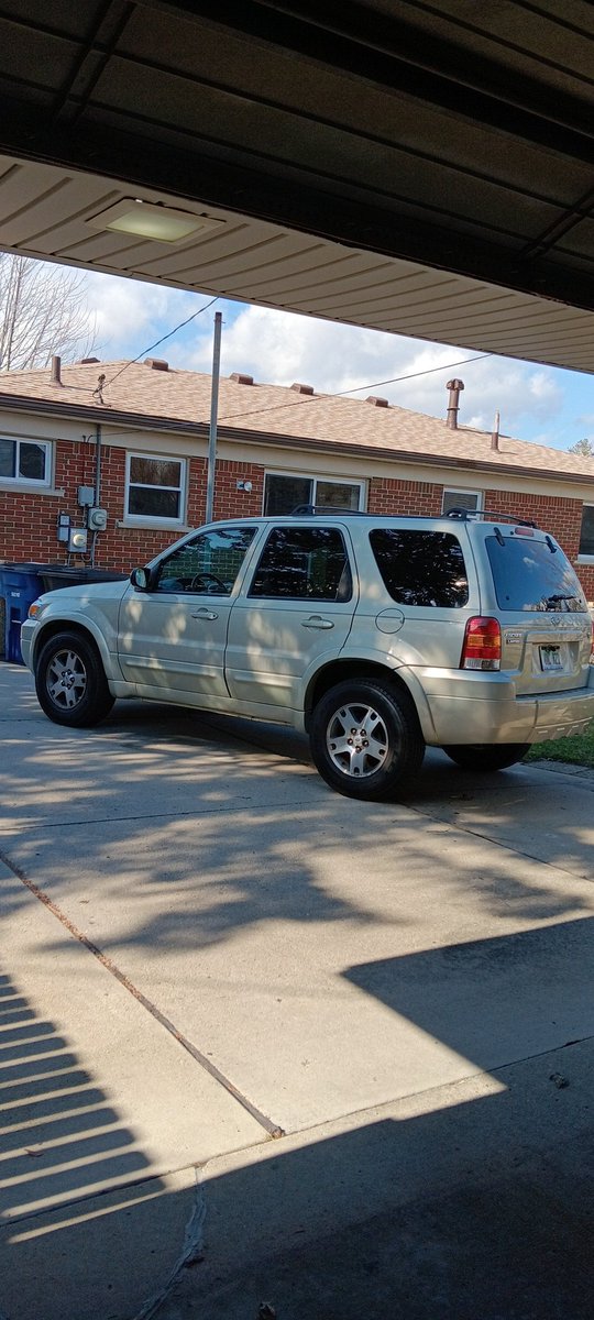 Just got my oil changed in my SUV #FordEscape