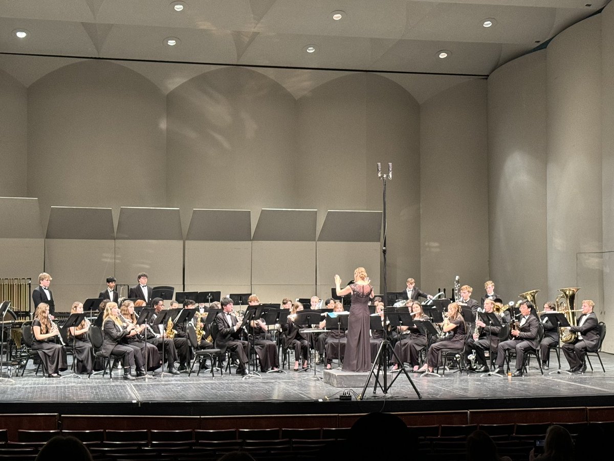 What a way to start the day! What a way to start KMEA! The Olathe East Wind Ensemble with an amazing performance this morning. Hawk Proud!!!  <a href="/OlatheEastHawks/">Olathe East High School</a> <a href="/OlatheEastBands/">OE Bands</a> <a href="/ksmea/">KMEA</a>