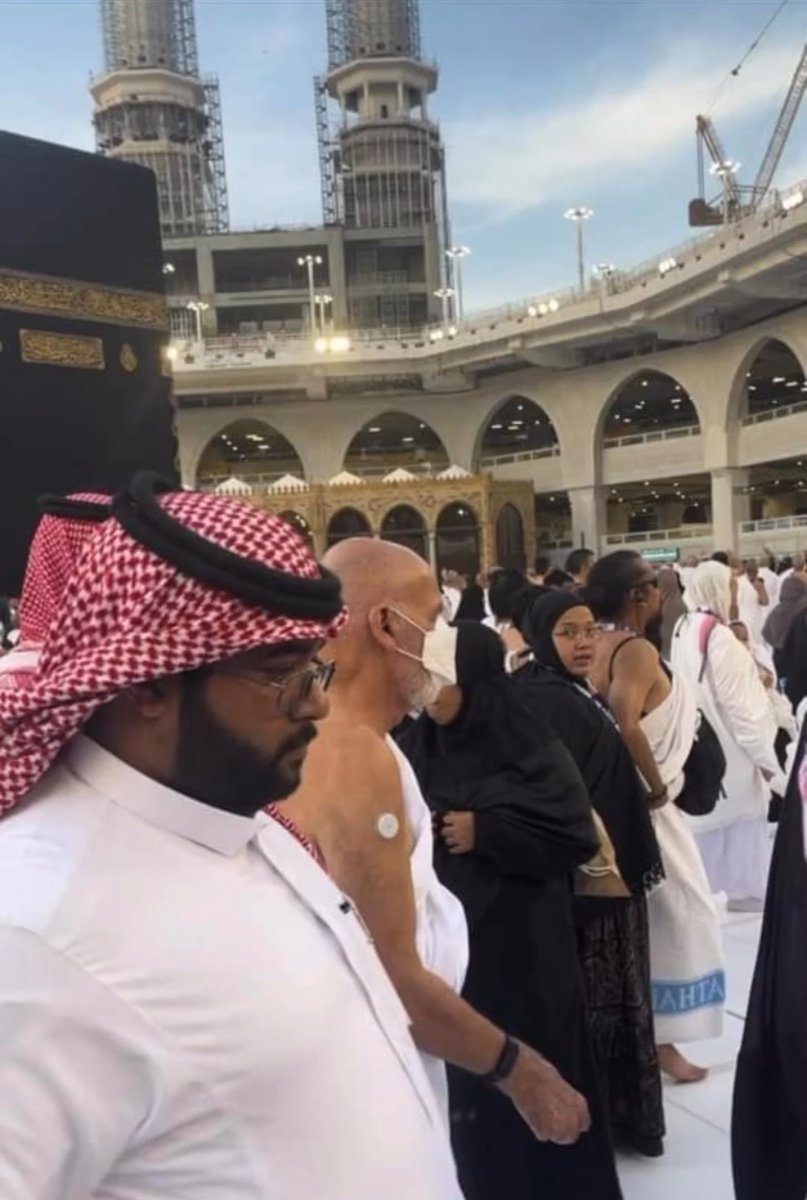 غنی بابا تیره ورځ د عمري ادا کولو په حال کې
الله جل جلاله دې ورته عمره او عبادات په خپل دربار کې قبول او منظور کړې.

غنی بابا دی ژوندی وی په عمر یې برکت!