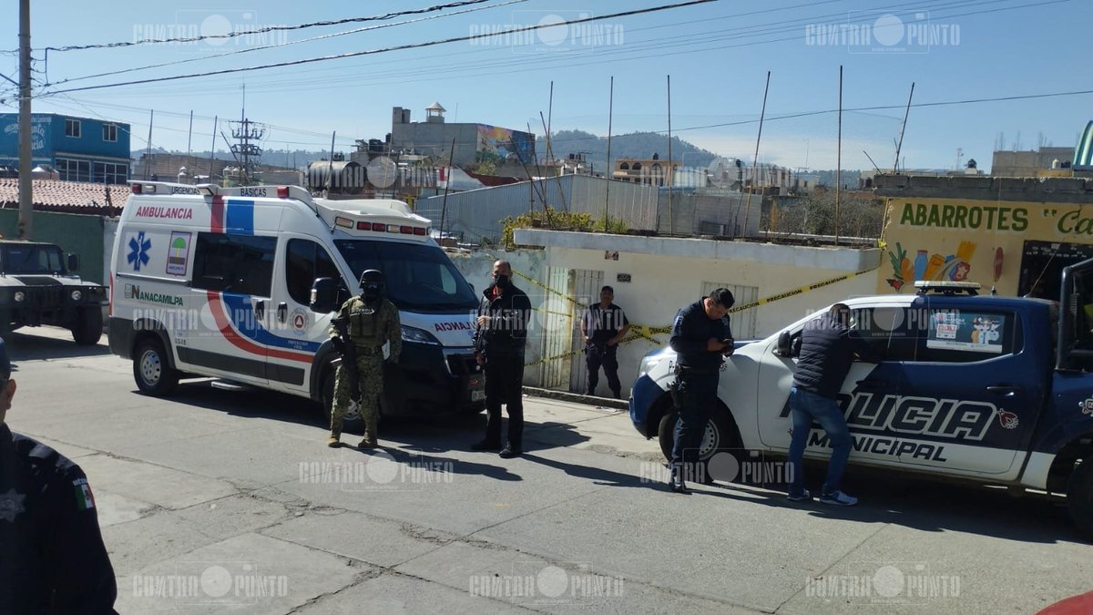 Contrapuntotlx's tweet photo. Doble feminicidio en Tlaxcala. Madre e hija fueron asesinadas dentro de su casa ubicada en el municipio de Nanacamilpa. 
Los cuerpos tenían huellas de violencia, principalmente golpes. 
La PGJE ya abrió una carpeta de investigación respecto al caso. 
©Rommel Pichardo//Contrapunto https://t.co/CAmBCudY4F