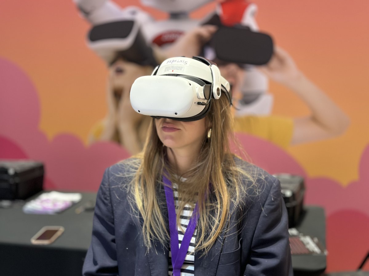 Jusqu'au 24 février, venez découvrir les possibilités du numérique lors d’un #Cafénumérique au 📍Complexe Desjardins. Expériences immersives 360˚, 🤖 robot humanoïde, découverte des domaines d’avenir, etc.

Avec <a href="/GSF_MTL/">Grandir Sans Frontières (GSF)</a> et #CompétenceCulture  🏫💻

Évènement par <a href="/PN_MTL/">Printemps numérique</a> #JQC2030