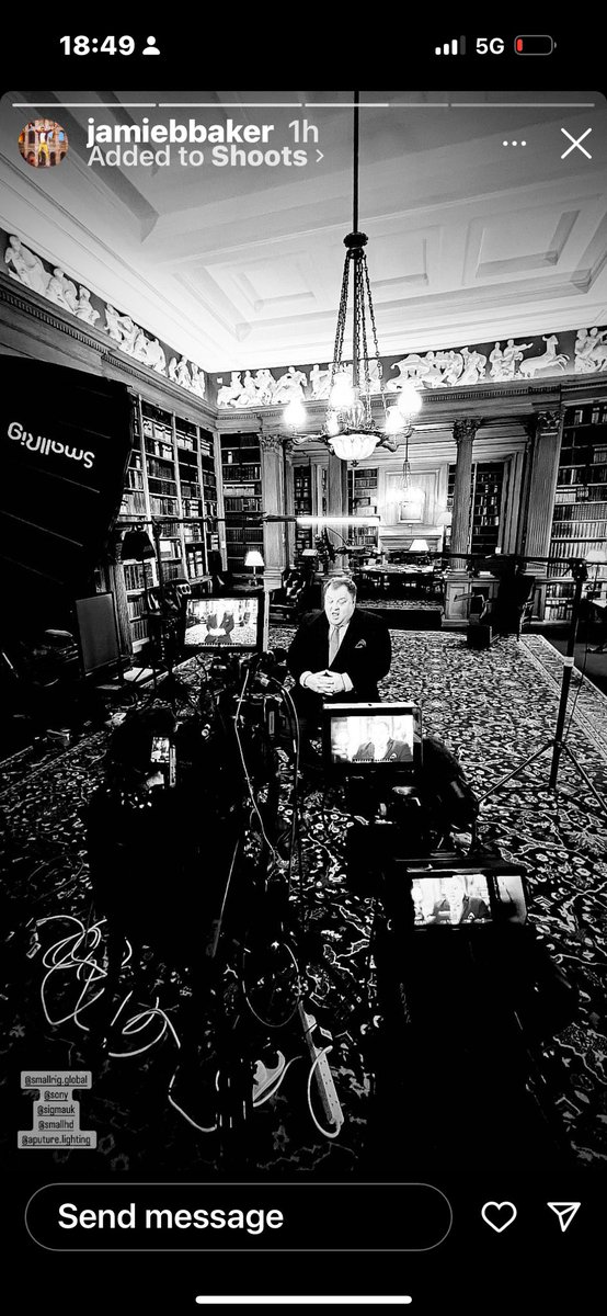 jozzzaphen's tweet photo. Oh #VeryVicky and #Jobbass doing a us royal documentary ๐๐ง https://t.co/zK5EnDG4Xc