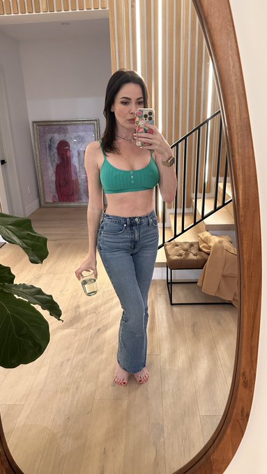 New best friends hot mom video coming soon  https://t.co/960wAxcOow https://t.co/wkae0pxuH4<a href="/tag/mvsales"class="tags"><span>#mvsales</span></a>