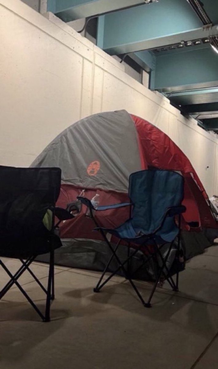 just started the queue for catfish cardiff castle, we're currently at number 6!