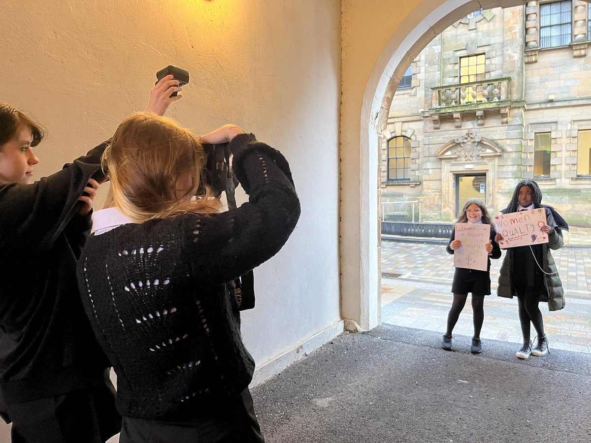 Chs_TheLibrary2's tweet photo. Our 2nd week with the @youngwomenscot movement. Reimagining a #Scotland for Women &amp;Girls. Fantastic session so inspiring. proud of our pupils @clydebankhigh They are just amazing can’t wait to see what they produce.#activism #arts @wdclibraries #Clydebank #protest 🙌🏻💪🏼 https://t.co/eq8Ai0Ls7D