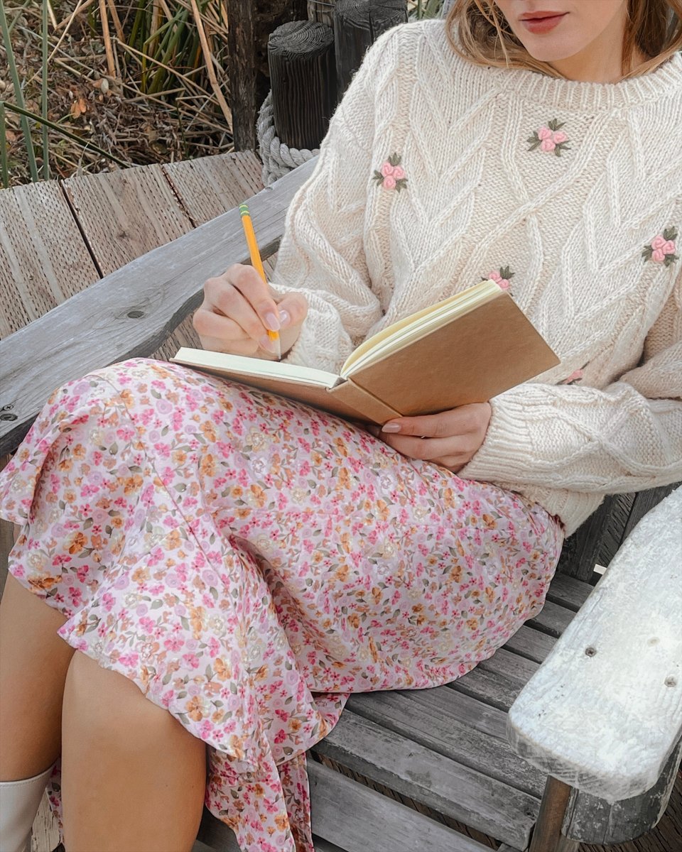 lulusdotcom's tweet image. file under: dreamy spring looks that we&apos;ll be wearing all year round 🌸 #lovelulus #springootd #springfashion