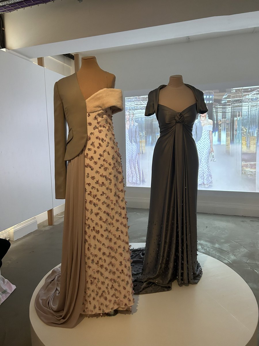 Beth Stewart 📖📚 tweet media