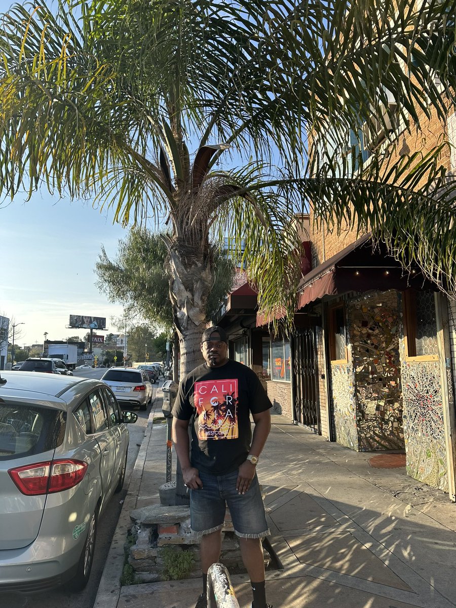BobbyJ57SS's tweet photo. Man I love #losangeles always a vibe https://t.co/BlreYavWgc