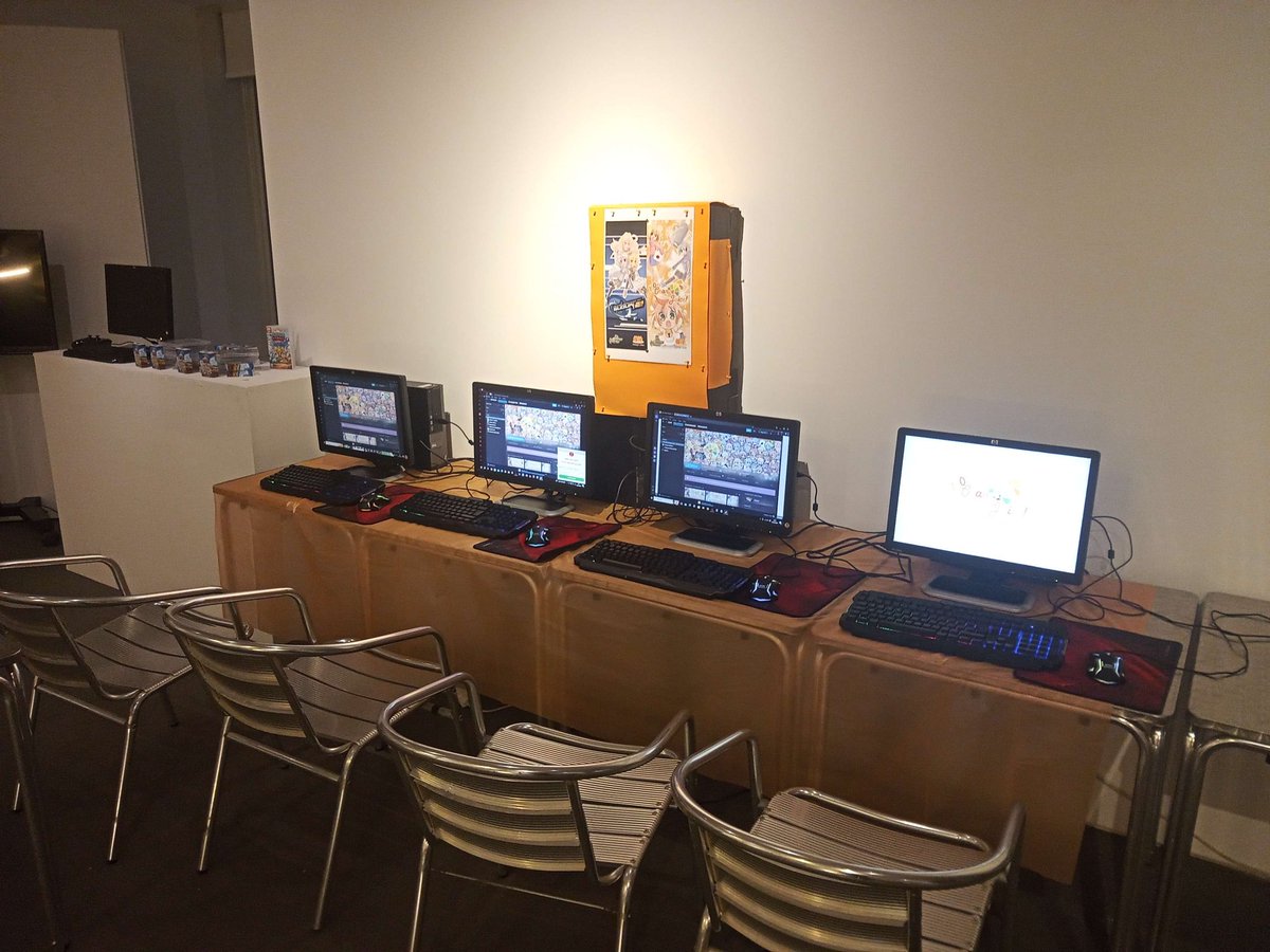 FruitbatFactory's tweet photo. Our booth is set up at Tomar Game Festival! Come visit if you're attending! #100orange #AoS2 https://t.co/VOtCUPZzsH