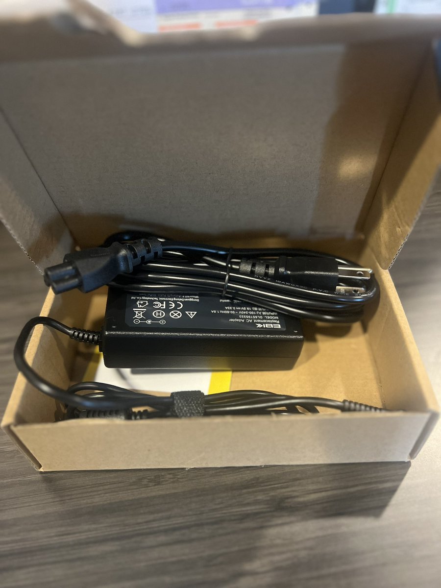 Moments of genius at #Tandem24 - what do you do when you get thru airport security and you realize you left your laptop charger at home? 🤦🏻‍♀️

You quickly @amazon prime a new charger and ship it to your hotel! It makes it there before you do! 🤩 #worksmarter