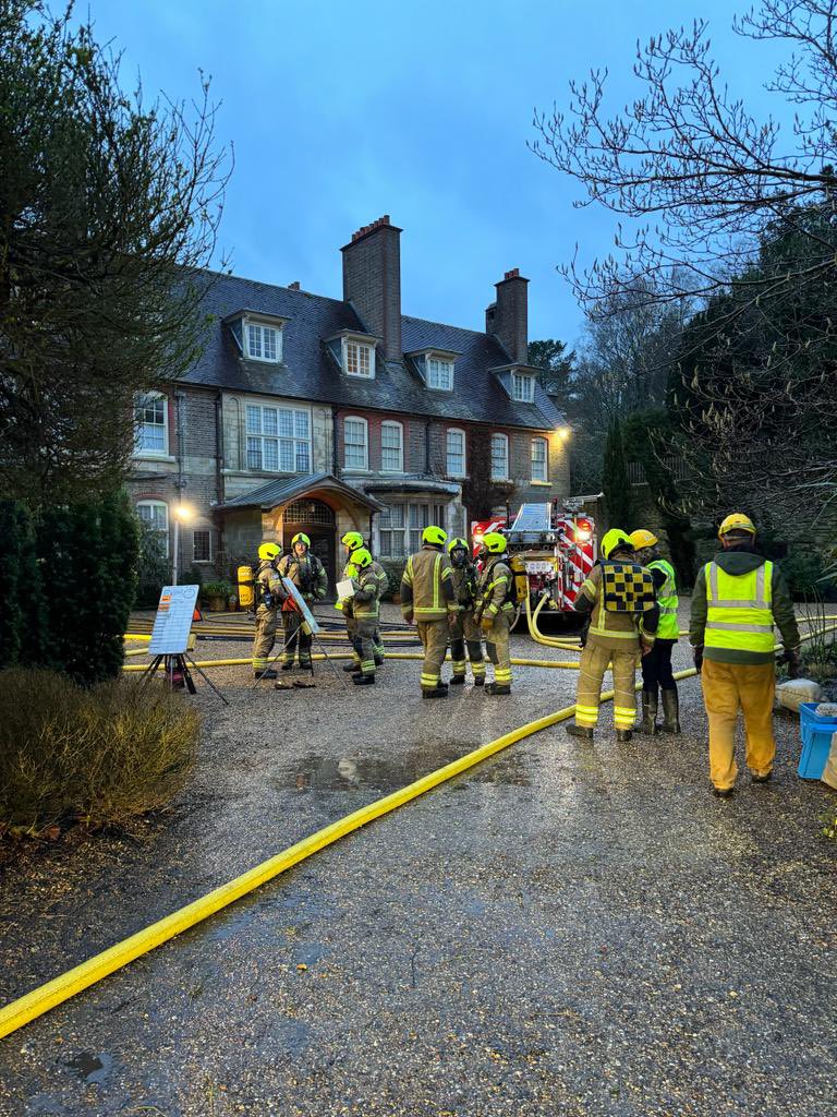 Turners HIll Fire tweet media
