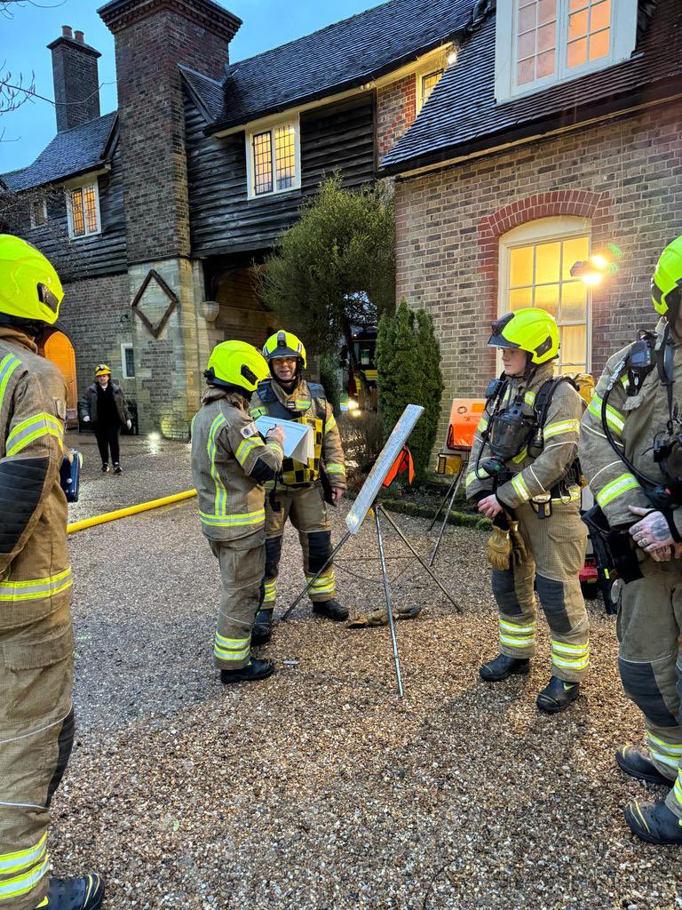 Turners HIll Fire tweet media