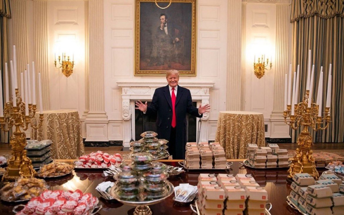 WcdonaldC_Sol's tweet photo. $WDC 

Lets deliver some x’s to Donald Trump!

Chart: https://t.co/yz6djS9VPe

#SOLANA #CREW #WCDONALD https://t.co/tZCDYH5tEi