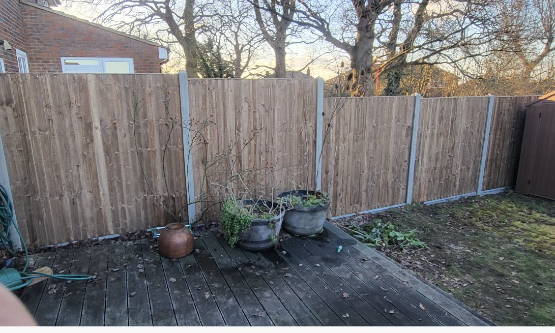 ABCFencingLtd's tweet photo. Before and After #residential #garden fence transformation! After is been damage by the storm. The forecast shows more wind and rain on its way!💨

From overlap panel #fence to the Closeboard fence panel!

For more projects visit our website
https://t.co/jXCwYkVNZO
#stalbans https://t.co/tsSmmbpgfX