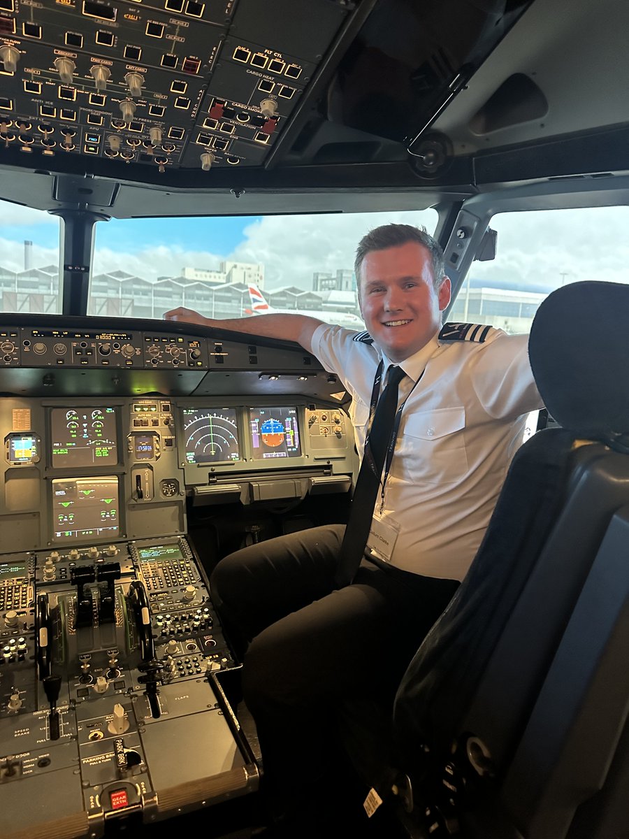 Last month I passed my APS MCC at VA Airline Training. Absolutely loved the course on the A320 to finish off my fATPL training. Can't wait to see what happens next #pilottraining #ATPL #airbus