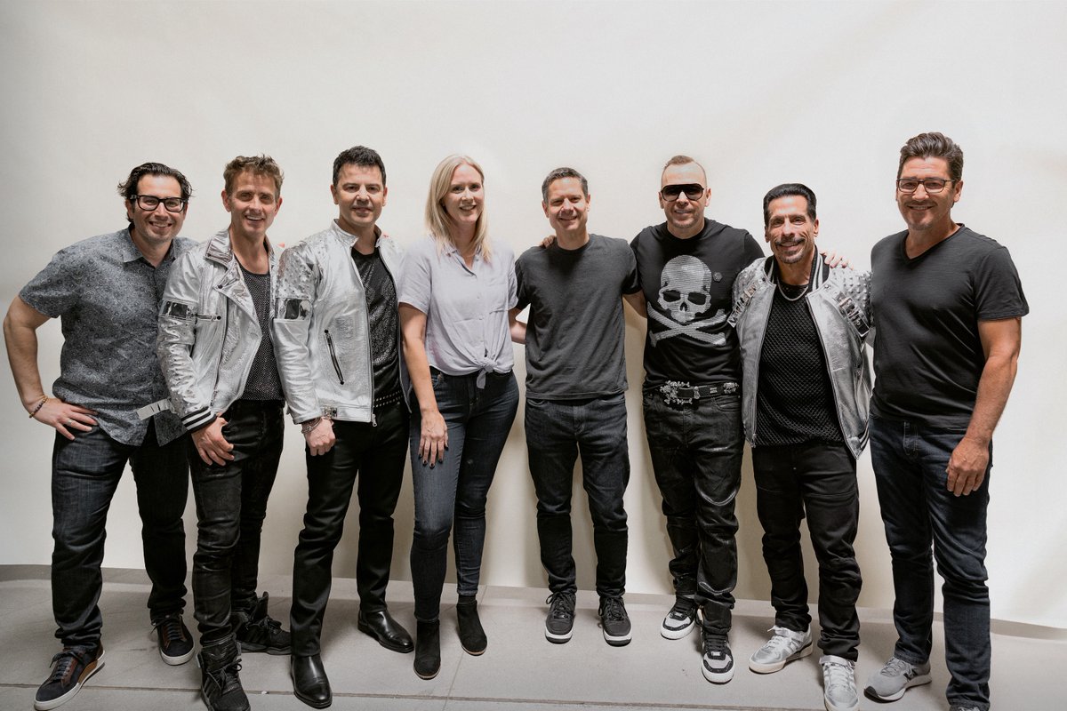 Welcoming @NKOTB to @BMG 🎉 The chart-topping, multi-Platinum, award-winning pop group New Kids on the Block have signed a global recordings agreement with BMG to release their first new studio album in more than a decade! Read more: bmg.com/de/news/New-Ki…