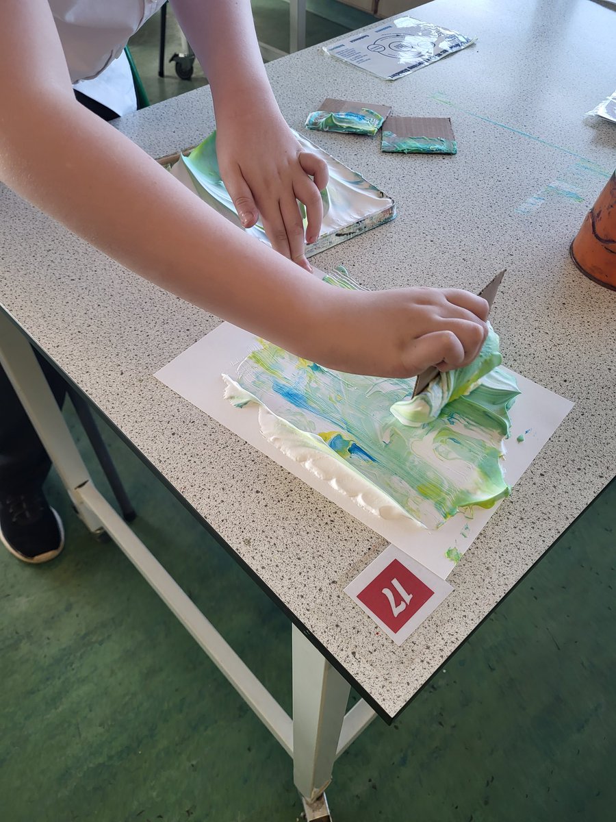 vcmooreartist's tweet photo. S1 and S2 DEN Class had lots of fun today, paper marbling using shaving foam 🫧 and the results are beautiful. Next week, we will be using them to learn paper weaving techniques 🎨 #creativity @StAndrewsRCHS https://t.co/0Kl7rRbesp