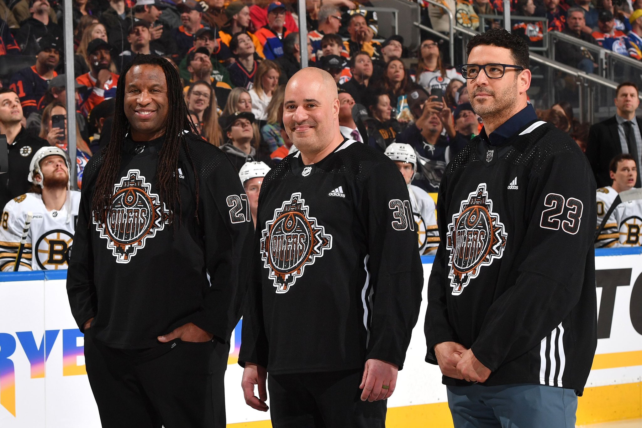 Georges Laraque on X For Black History Month last night in Edmonton it was an absolute honor to be presented at the Oilers game to bring to light the year 2000 2001 when