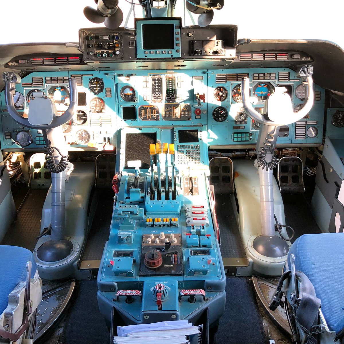 AviateAddict's tweet image. Which one do you fancy ? 

#Cockpit #PilotsofTwitter