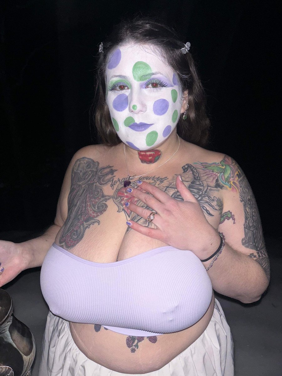 KitanaKillerFan's tweet photo. https://t.co/s28xvS5CBD
#slut #whore #onlyfans #kitana #mortalkombat #polkadots #facepaint #cum #bukkake #facial #brunette #tattoos #tattoo #apple #fruit #gum #veg #vegas #bobbiAlthoffleak #Kashmir #natgas #DMDLANDINJAPAN #LeeKnow #ferragnez #VerifiedBySensibull #EarthPirapat https://t.co/ACRe9iJRLr