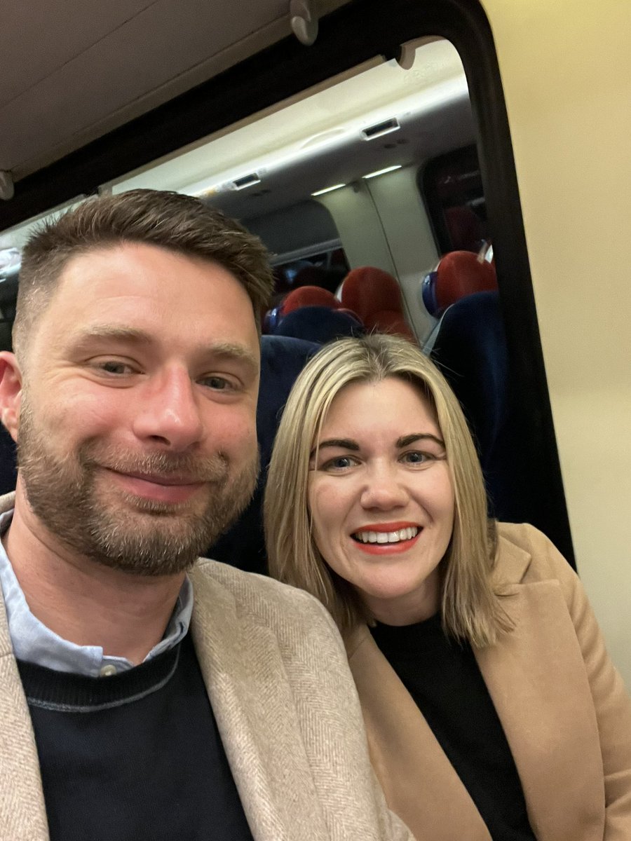 consSW's tweet image. Making our way up from Devon  😬 🚂 
#SBSEvent2024 @SBSWinnersHour #SBS @StaceySolomon @TheoPaphitis