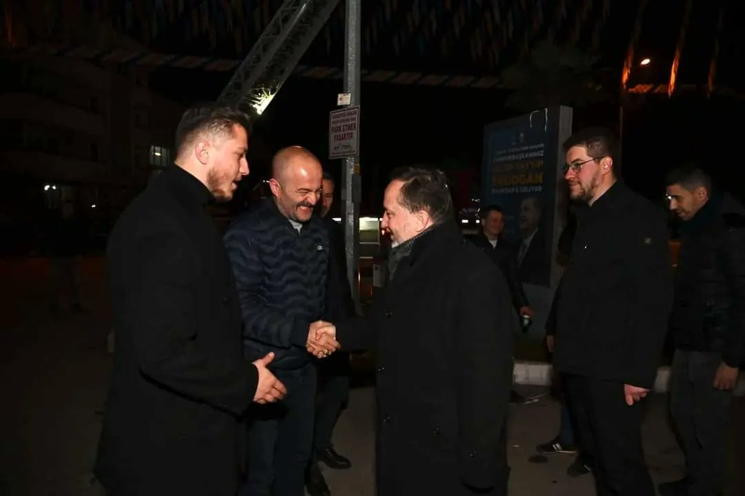 AK Parti Balıkesir Karesi İlçe Başkanlığı (@karesiakparti) on Twitter photo Türkiye Yüzyılının Mimarı Genel Başkanımız Cumhurbaşkanımız Sn. <a href="/RTErdogan/">Recep Tayyip Erdoğan</a> ‘ın 23 Şubat Cuma günü Balıkesir’imize gelecek olmasının sevinci ve heyecanı ile hazırlıklarımız da
son kontroller...
Balıkesir olarak #HazırızKararlıyız
<a href="/erkankandemir/">Erkan Kandemir</a> <a href="/sahin_tin/">Şahin TİN</a>
<a href="/dorkan10/">Dinçer ORKAN</a> <a href="/aka_hakann/">Hakan AKA</a> Türkiye Yüzyılının Mimarı Genel Başkanımız Cumhurbaşkanımız Sn. <a href="/RTErdogan/">Recep Tayyip Erdoğan</a> ‘ın 23 Şubat Cuma günü Balıkesir’imize gelecek olmasının sevinci ve heyecanı ile hazırlıklarımız da
son kontroller...
Balıkesir olarak #HazırızKararlıyız
<a href="/erkankandemir/">Erkan Kandemir</a> <a href="/sahin_tin/">Şahin TİN</a>
<a href="/dorkan10/">Dinçer ORKAN</a> <a href="/aka_hakann/">Hakan AKA</a>