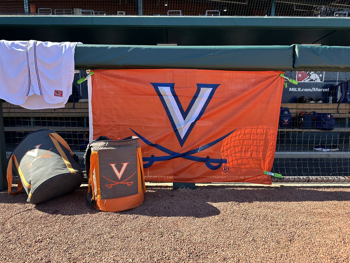 LLL_JaxCBC's tweet photo. If you’re a Virginia fan, give us a “GO HOOS 🧡” in the comments! 👇🏼 https://t.co/tDKDEiK3QN