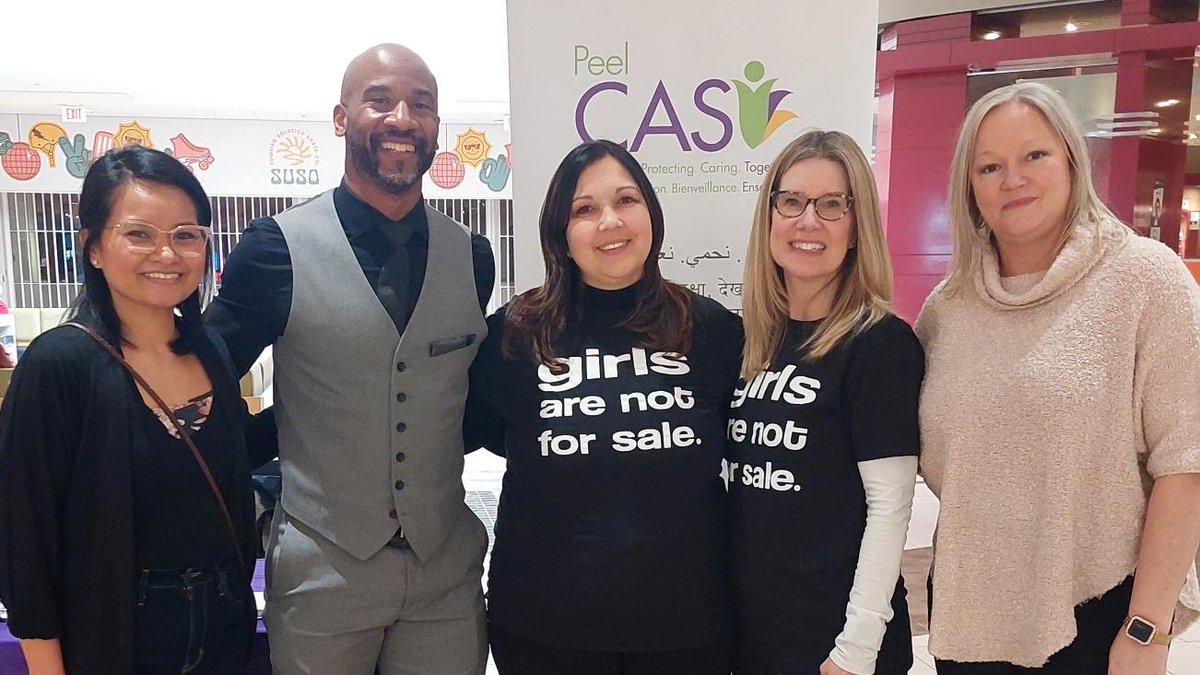 <a href="/BCCStyle/">Bramalea City Centre</a> today w/ partners from Peel Human Trafficking Service Providers Committee - organizations working collaboratively to #endhumantrafficking. Thanks to these great people for spreading awareness w/ special shout-out to <a href="/Reid4Ward9/">Martin Reid</a> for stopping by💜peelcas.org/humantrafficki…