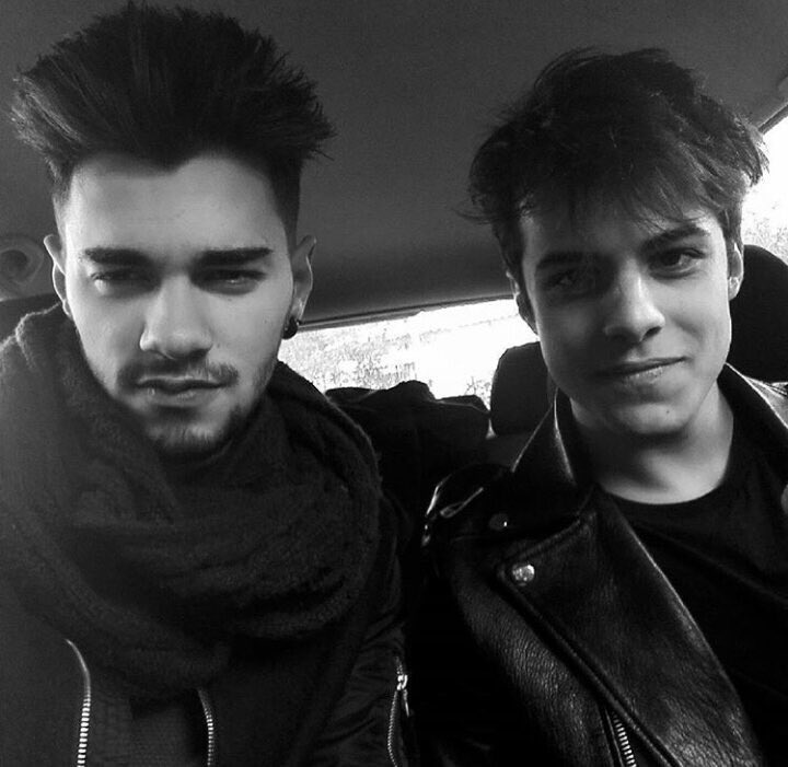 acceleroancora's tweet image. a una persona che avrebbe voluto anche lui calcare questo palco che è michele merlo 🤍