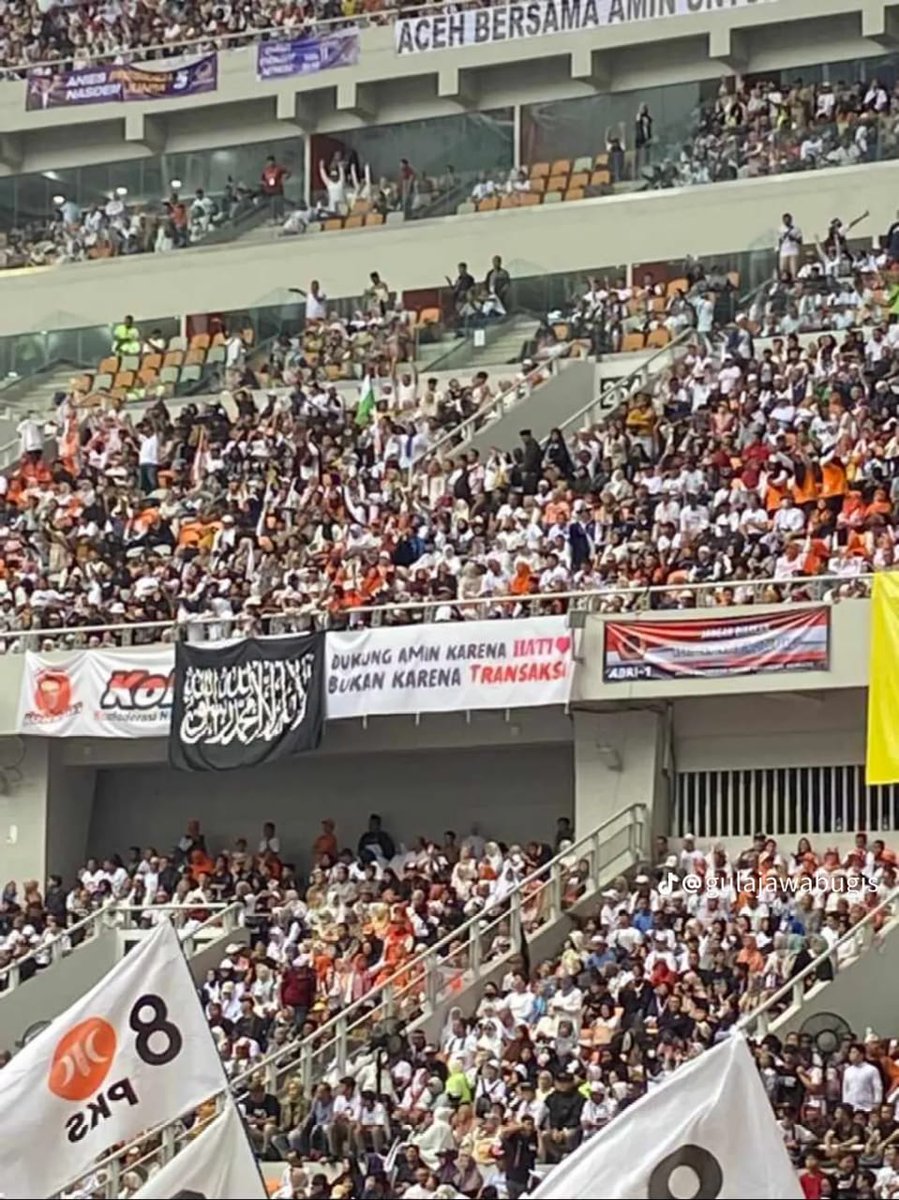 KAMPANYE AKBAR (AMIN) <a href="/aniesbaswedan/">Anies Rasyid Baswedan</a> dan <a href="/cakimiNOW/">A Muhaimin Iskandar</a> TERPANTAU ada BENDERA HTI, WAAAAH KACAU ini

HTI berpotensi BANGKIT bersamaan dg FPI