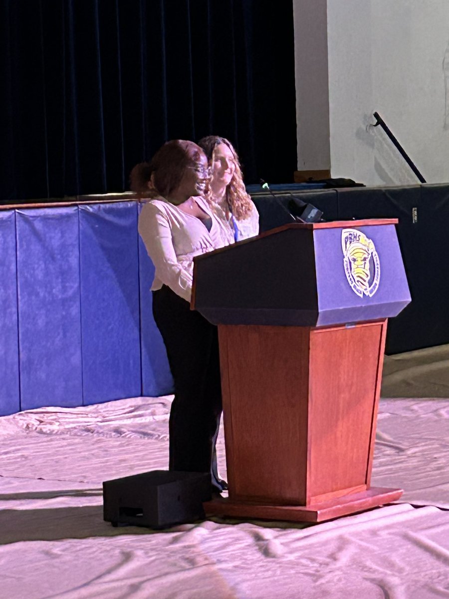 BrowardSTEM's tweet photo. The @browardschools Youth Climate Summit starts with our students leaders -the forecast for the future is bright!  thanks to @MODSFTL  #ecoExplorers @basestem @STEMecosystems #STEMPUSH @BCPSAppLearn  @BrowardEnv https://t.co/cQQRbffO3F