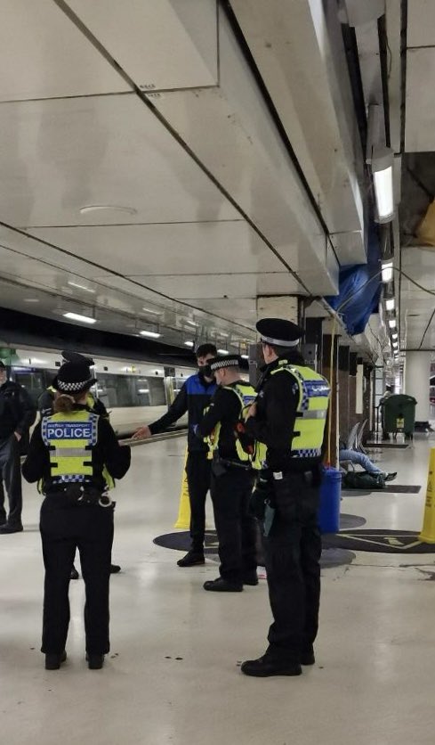 In reaction to reports & text messages of males playing loud music and taking nitrous oxide on board a service to Victoria. 
This resulted in officers being able to swiftly meet the train, locate the suspects & a positive stop and search being conducted.
#text61016  #stopsearch