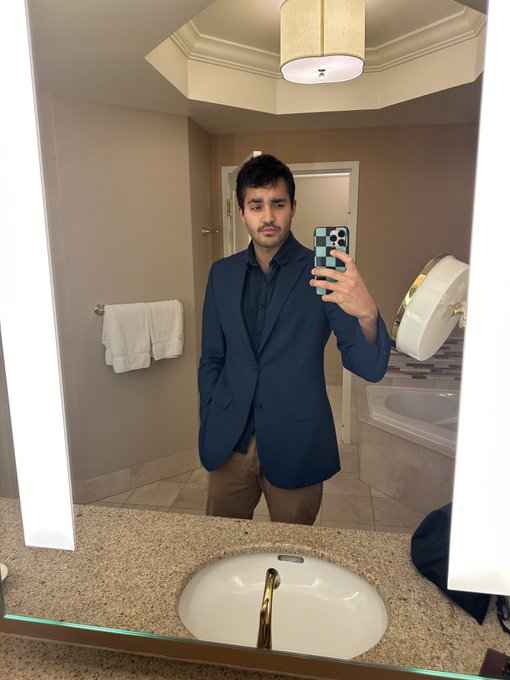 Vegas always treating me well😎 https://t.co/NFoDeeFaUZ