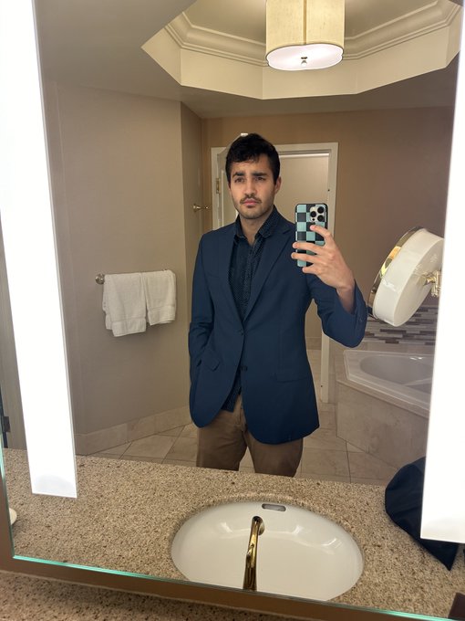 Vegas always treating me well😎 https://t.co/NFoDeeFaUZ