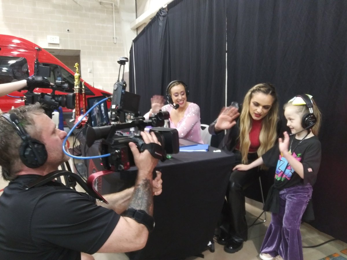 MissionProWres's tweet photo. Mission Pro is about family. β€
#MPWFam #MPWSleeplessInSanAntonio https://t.co/GsPVSee7qh