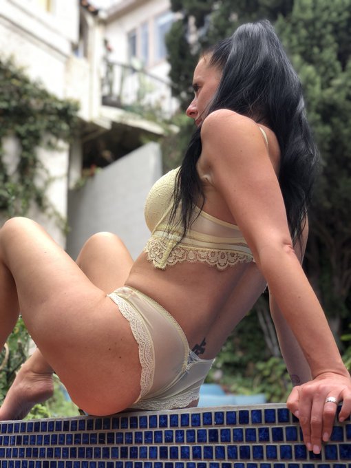 When this post gets 100 retweets, I will go live on my cam account :)   https://t.co/WdHy8p6xQU https://t<a href="/tag/japan"class="tags"><span>#japan</span></a><a href="/tag/bitcoin"class="tags"><span>#bitcoin</span></a><a href="/tag/crypto"class="tags"><span>#crypto</span></a><a href="/tag/ethererum"class="tags"><span>#ethererum</span></a>