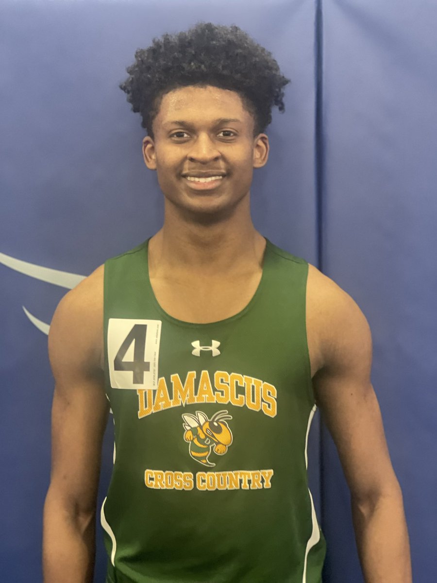 Great race by Matthew in the 300m who finished 4th overall with a new PR time of 36.89! 🐝